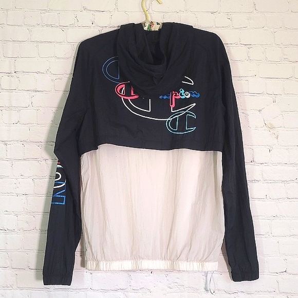 Vintage 90s Champion Spellout Logo Large Print Sleeve Windbreaker Hoodie  Size M - Picture 1 of 16